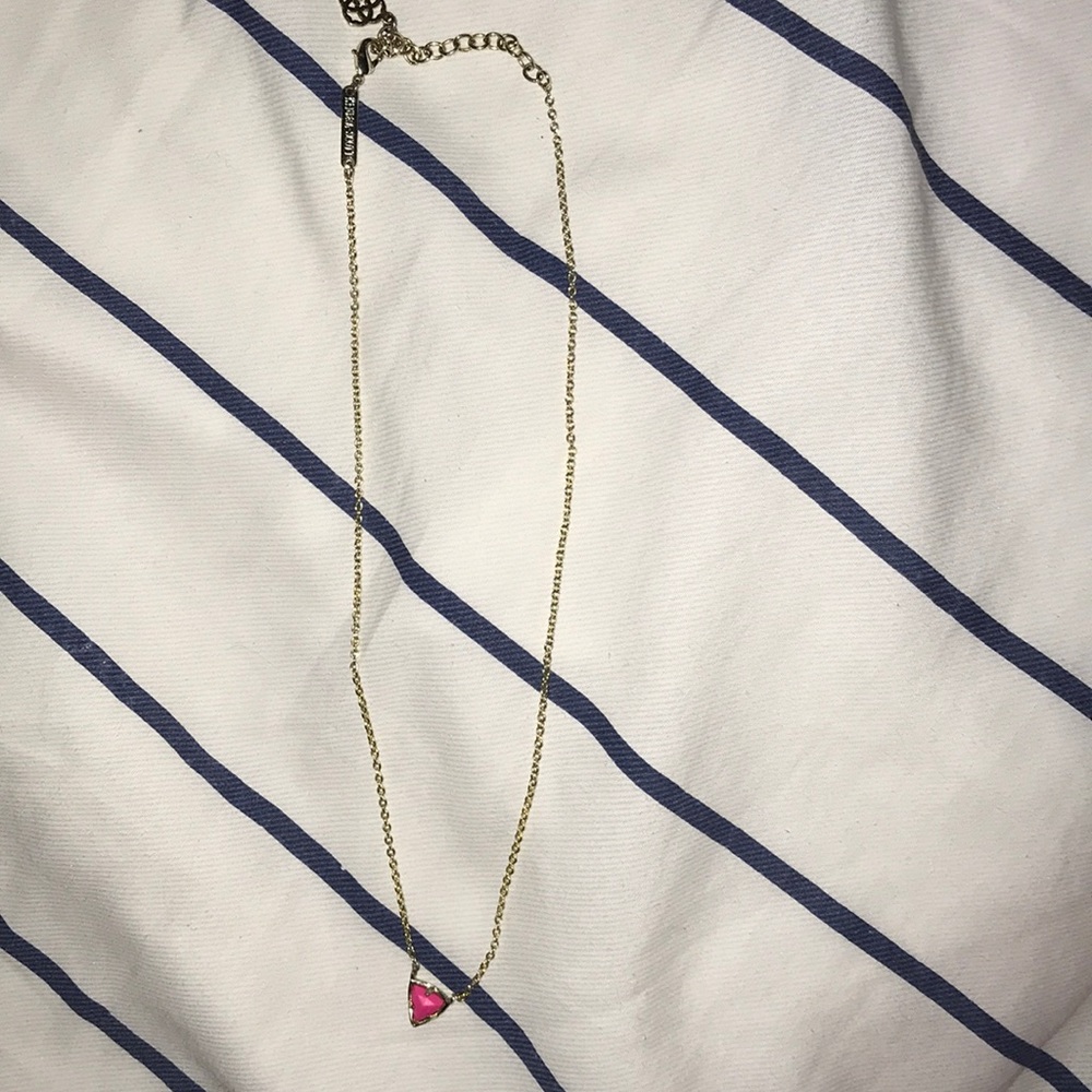 Kendra Scott necklace